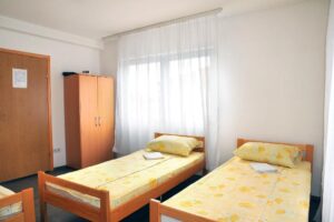 36800050Hostel Room