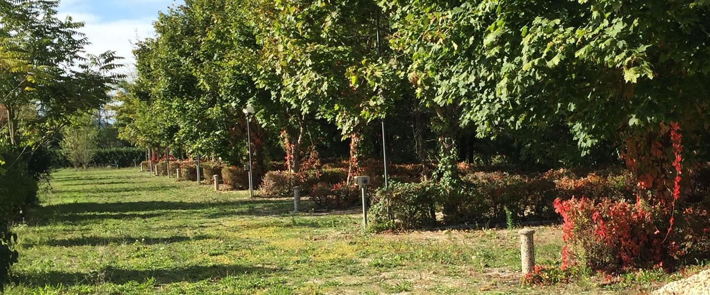 Kamp parcela u prirodnom hladu – Le Due Arcate, San Massimo